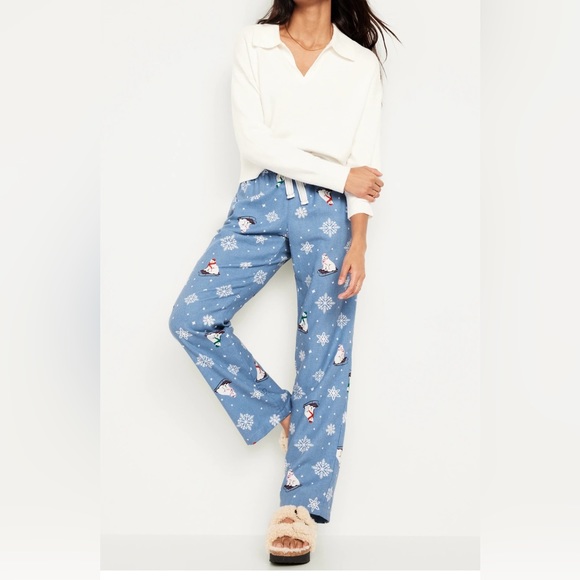 Old Navy Polar Bears Flannel Pajama Pants - Picture 5 of 6